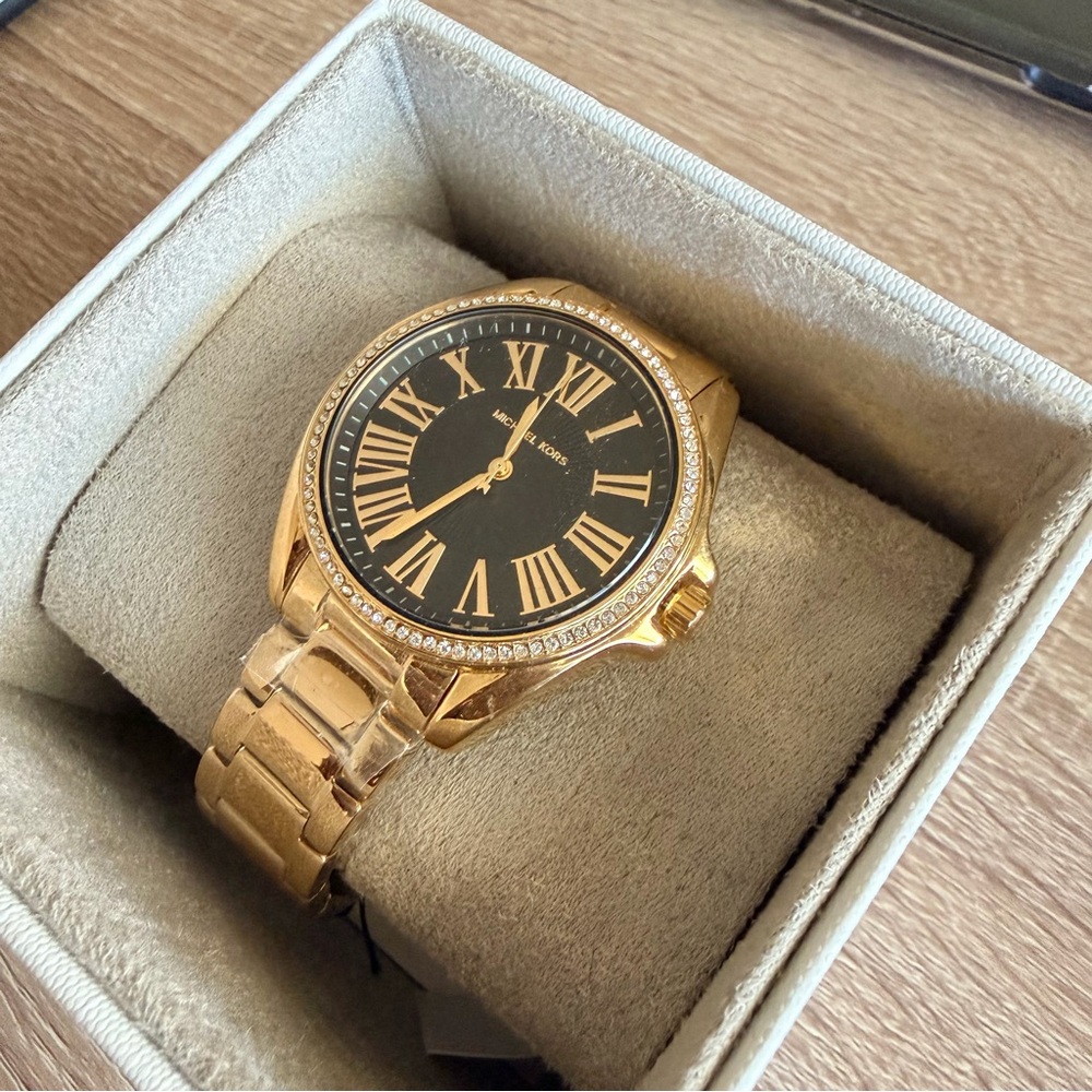 New Michael Kors Gold Bracelet Watch mk4852 - Picture 3 of 7